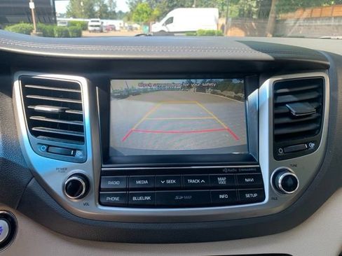 Used 2016 Hyundai Tucson Limited w/ Option Group 03 FWD image 20