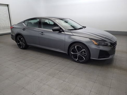 Used 2023 Nissan Altima 2.5 SR image 11