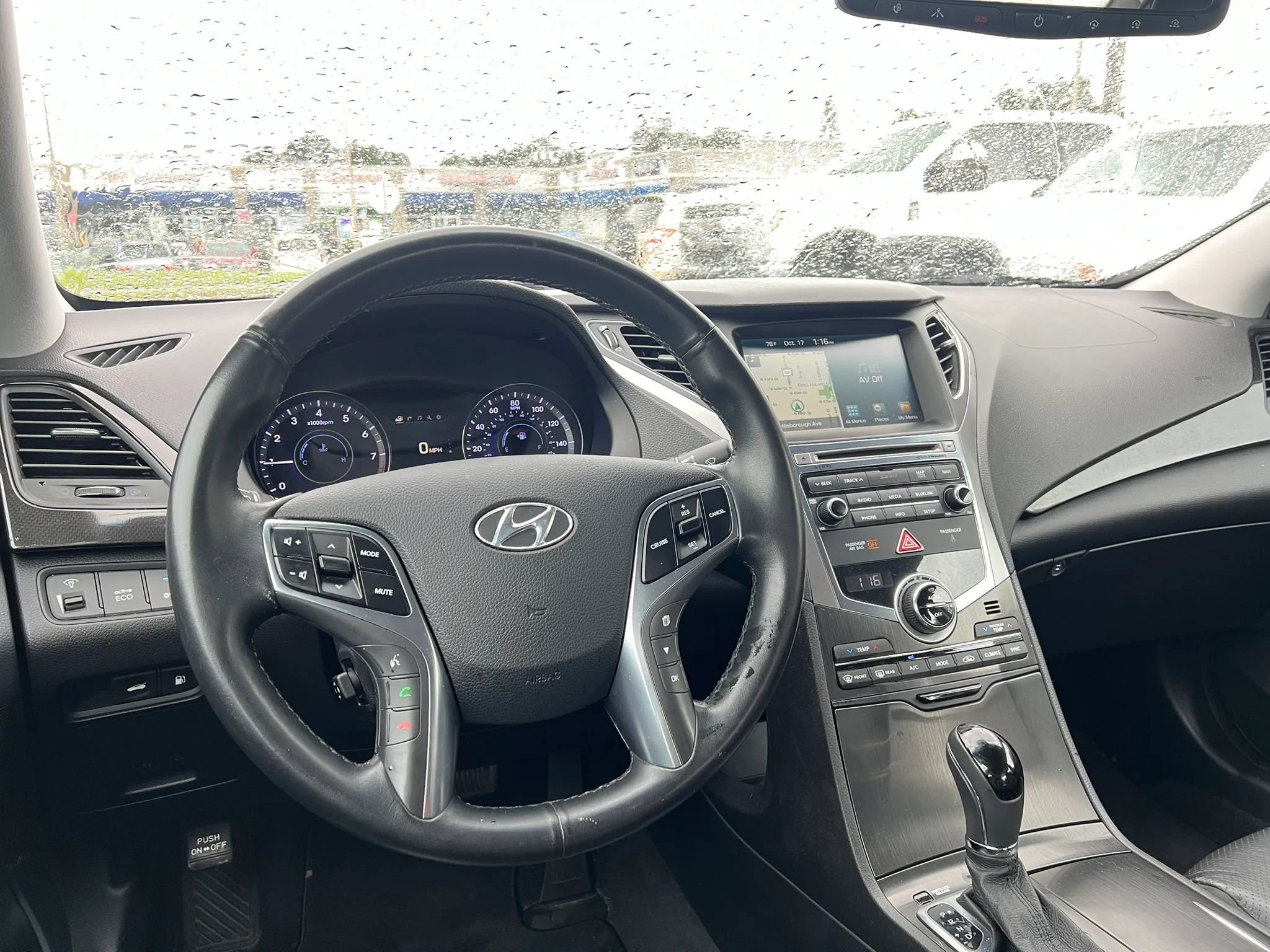 Used 2017 Hyundai Azera FWD image 12