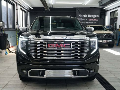 Used 2025 GMC Sierra 1500 Denali AWD/4WD image 2