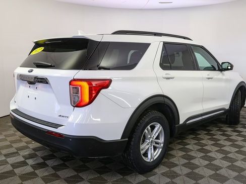 Used 2022 Ford Explorer XLT image 13