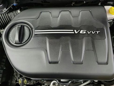 Used 2019 Jeep Cherokee Limited image 40