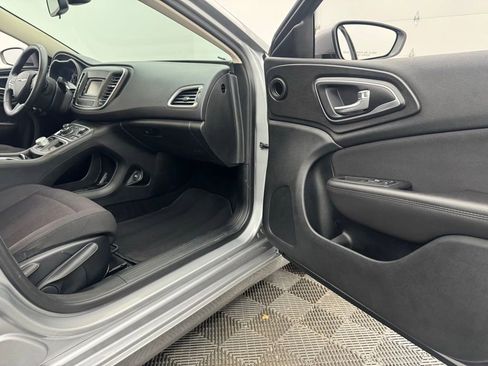 Used 2015 Chrysler 200 Limited w/ Convenience Group FWD image 25