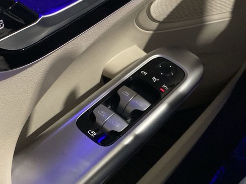 Certified 2024 Mercedes-Benz C 300 Sedan image 9