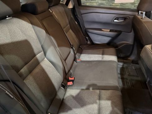 Certified 2025 Nissan Rogue SV image 34