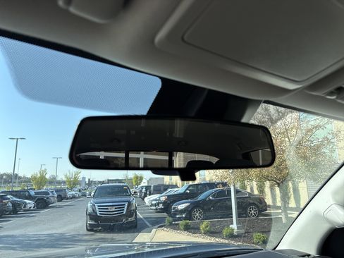 Used 2020 Toyota Tacoma SR w/ SR Convenience Package image 13