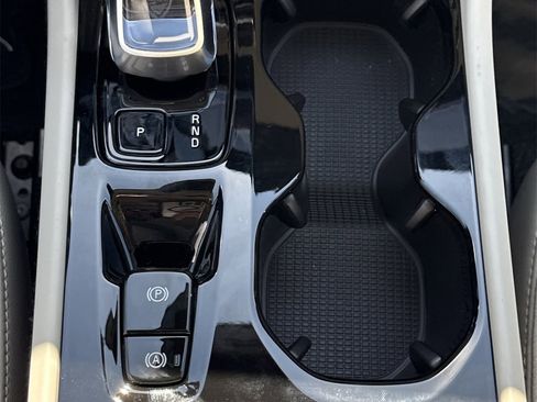 New 2026 Volvo XC40 B5 Ultra w/ Protection Package Premier image 30