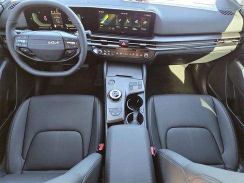 New 2026 Kia Sportage EX image 18