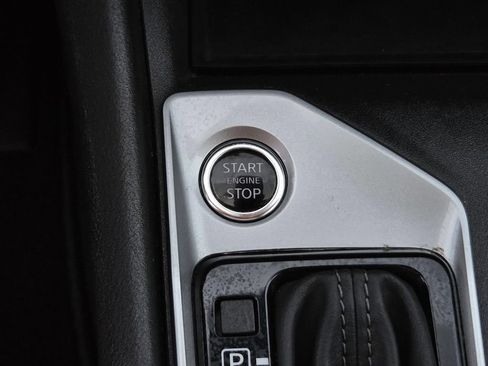 Used 2025 Nissan Altima 2.5 SV FWD image 21