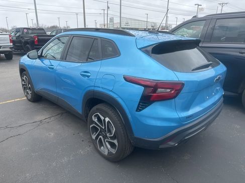 Used 2025 Chevrolet Trax RS w/ Driver Confidence Package image 4