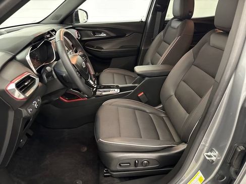 Used 2023 Chevrolet TrailBlazer RS FWD image 10