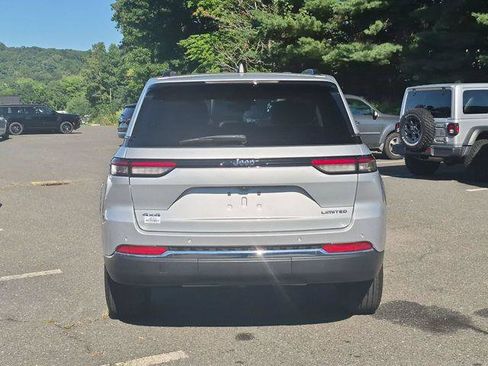 Certified 2022 Jeep Grand Cherokee Limited AWD/4WD image 7