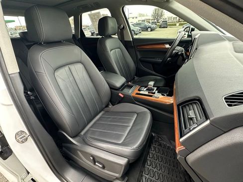 Used 2021 Audi Q5 2.0T Premium w/ Convenience Package image 30
