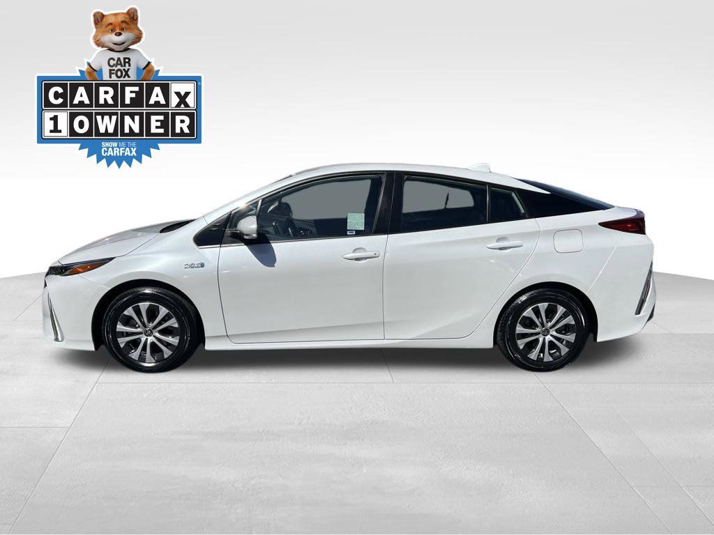 Certified 2022 Toyota Prius Prime XLE FWD image 2