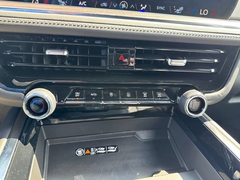 New 2026 Chevrolet Suburban LT AWD/4WD image 35
