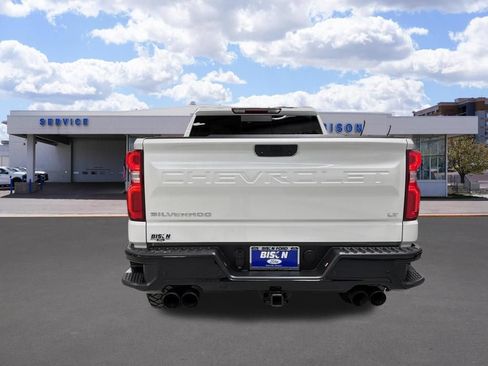 Used 2020 Chevrolet Silverado 1500 LT Trail Boss AWD/4WD image 4