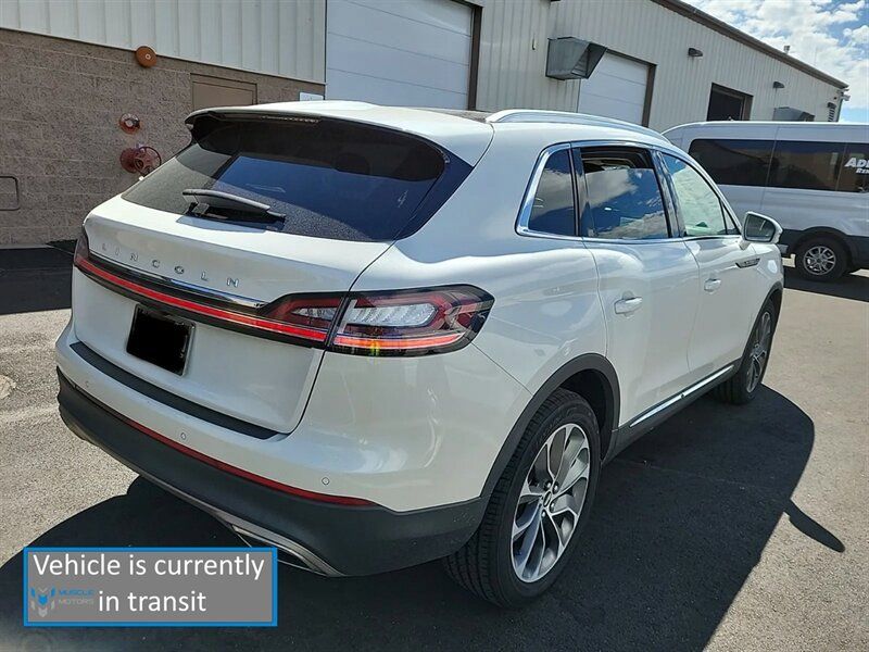 Used 2022 Lincoln Nautilus Reserve AWD/4WD image 4