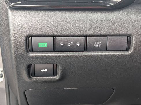 Certified 2023 Nissan Sentra SR FWD image 15