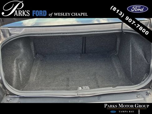 Used 2023 Dodge Challenger SXT RWD image 8