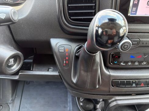 Used 2025 RAM ProMaster 2500 w/ Convenience Group FWD image 38
