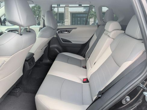 Used 2025 Toyota RAV4 XLE Premium FWD image 25
