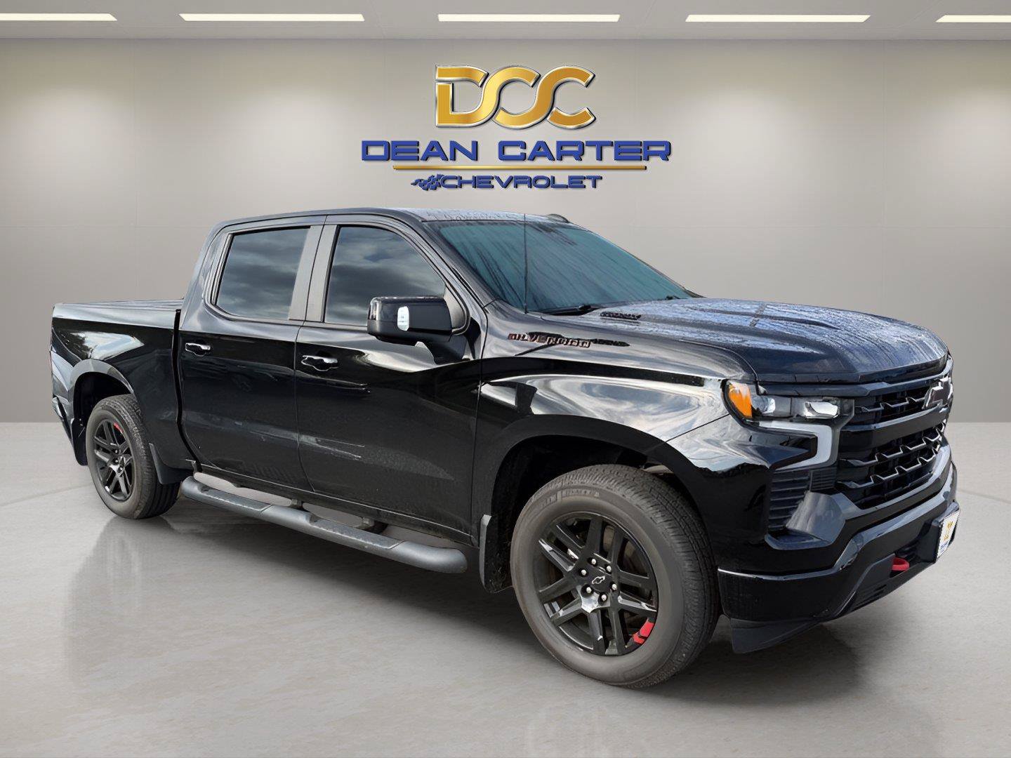 Used 2022 Chevrolet Silverado 1500 RST w/ Redline Edition AWD/4WD image 2