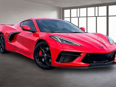 Used 2022 Chevrolet Corvette Stingray Premium Cpe w/ Z51 Performance Package RWD image 11