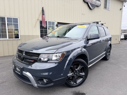 Used 2018 Dodge Journey Crossroad w/ Nav & Sun Group image 1