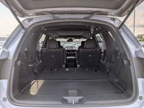 Used 2025 Honda Pilot TrailSport image 33