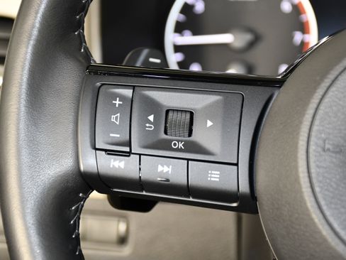Used 2023 Nissan Rogue SL AWD/4WD image 20