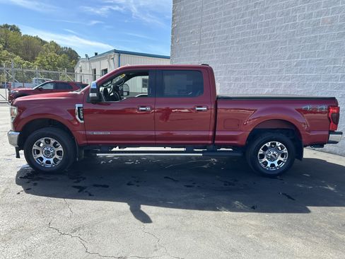 Certified 2022 Ford F250 Lariat w/ Lariat Ultimate Package image 5