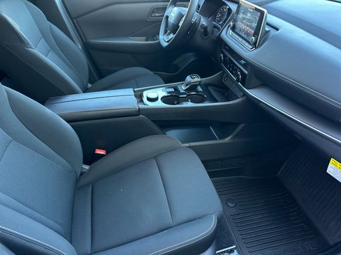 Certified 2025 Nissan Rogue S AWD/4WD image 15