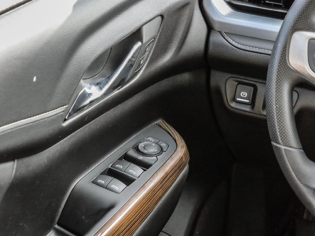 Used 2023 GMC Acadia SLE w/ LPO, Floor Liner Package FWD image 28