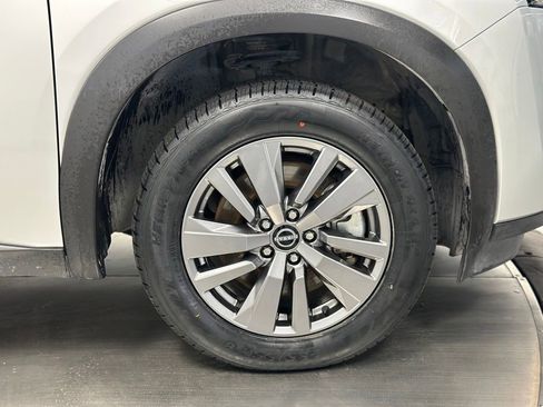 Used 2025 Nissan Pathfinder SV AWD/4WD image 30
