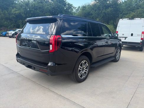 Used 2025 Ford Expedition Active AWD/4WD image 7