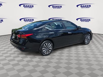 Used 2024 Nissan Altima 2.5 SV