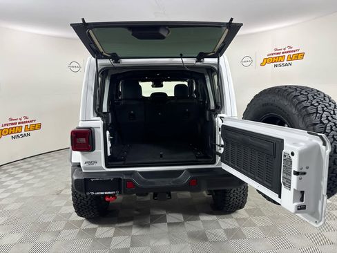Used 2025 Jeep Wrangler Unlimited Rubicon image 5