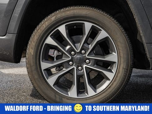 Used 2023 Jeep Grand Cherokee Overland image 20