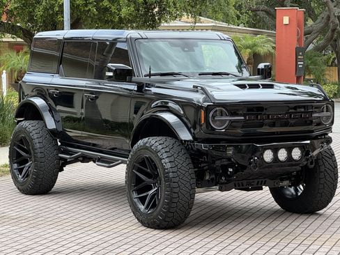 Used 2025 Ford Bronco Outer Banks image 5