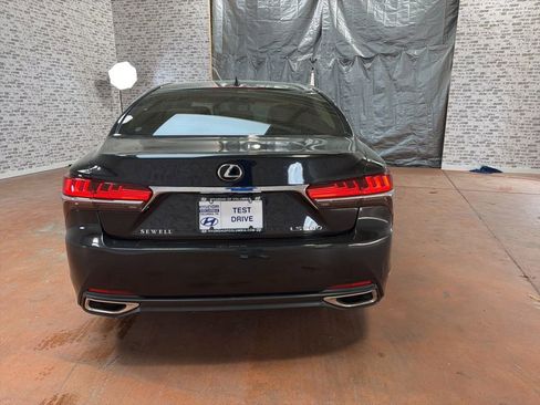 Used 2020 Lexus LS 500 w/ Accessory Package (Z2) RWD image 6
