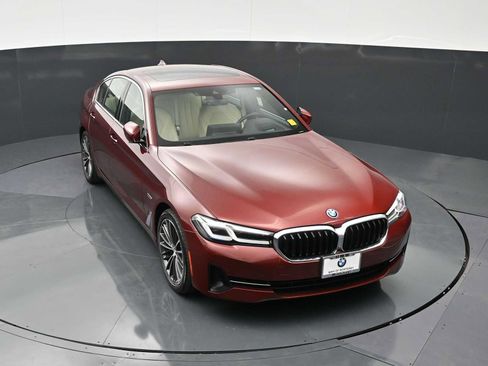 Used 2023 BMW 530e w/ Premium Package RWD image 17