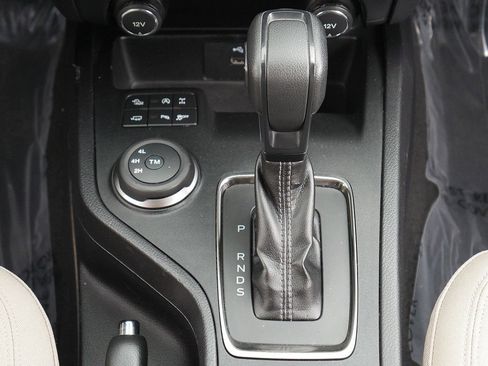 Used 2019 Ford Ranger XLT w/ FX4 Off-Road Package AWD/4WD image 22