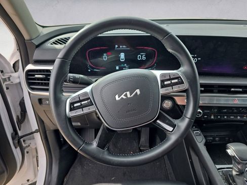 Used 2025 Kia Telluride S image 12