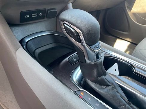 Used 2025 Chevrolet Malibu LT FWD image 25