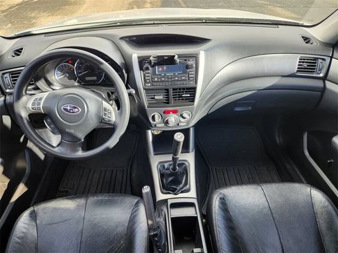 Used 2011 Subaru Forester 2.5X Premium image 9