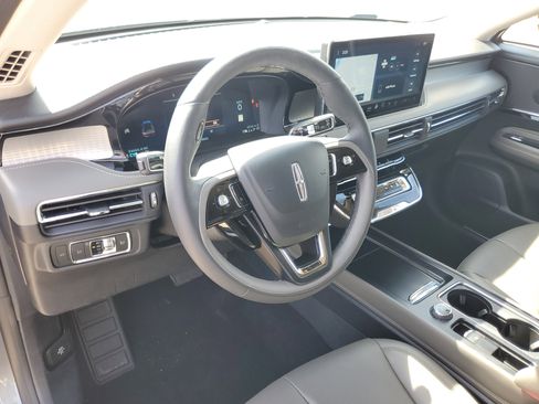 Certified 2023 Lincoln Corsair AWD w/ Equipment Group 101A image 12