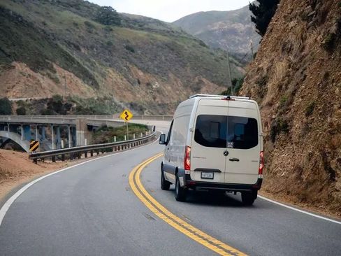 Used 2021 Mercedes-Benz Sprinter 2500 image 14