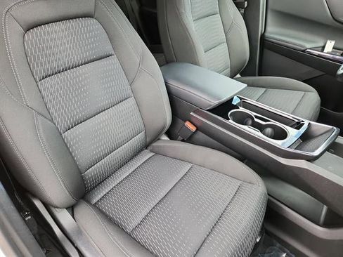 Used 2025 Chevrolet Equinox LT AWD/4WD image 13