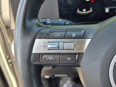 Used 2025 Hyundai Kona SEL FWD image 27