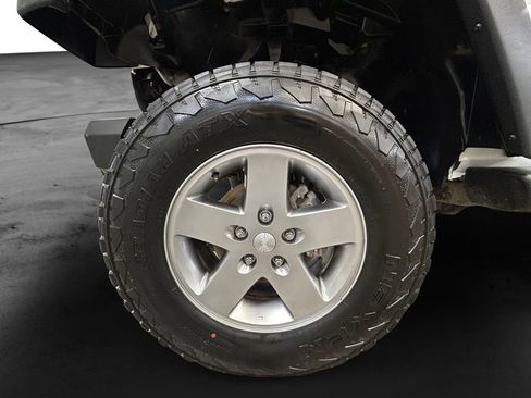 Used 2011 Jeep Wrangler Sport AWD/4WD image 9